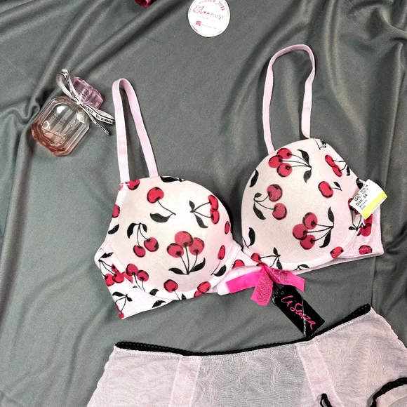 Brand new set - Picture 2 of 2